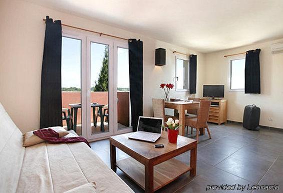 Hotel Domaine Le Milos Castries Δωμάτιο φωτογραφία