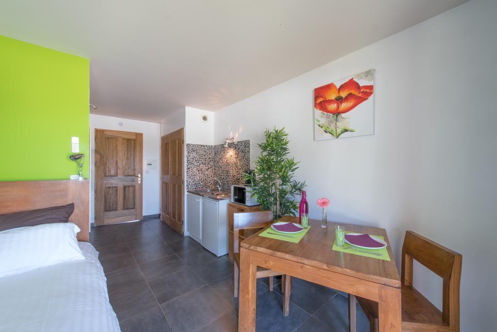 Hotel Domaine Le Milos Castries Εξωτερικό φωτογραφία